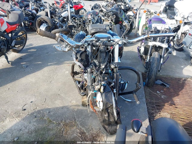 2018 INDIAN MOTORCYCLE CO. CHIEFTAIN 56KTFAAA1J3361420 Photo 4