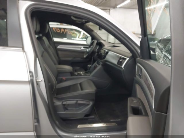 2022 VOLKSWAGEN ATLAS CROSS SPORT 1V2KE2CA9NC213155 Photo 4