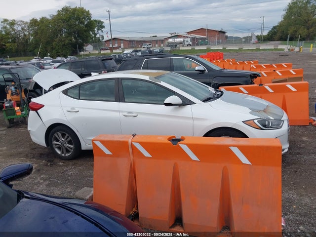 5NPD84LF1HH041446 Hyundai 2017