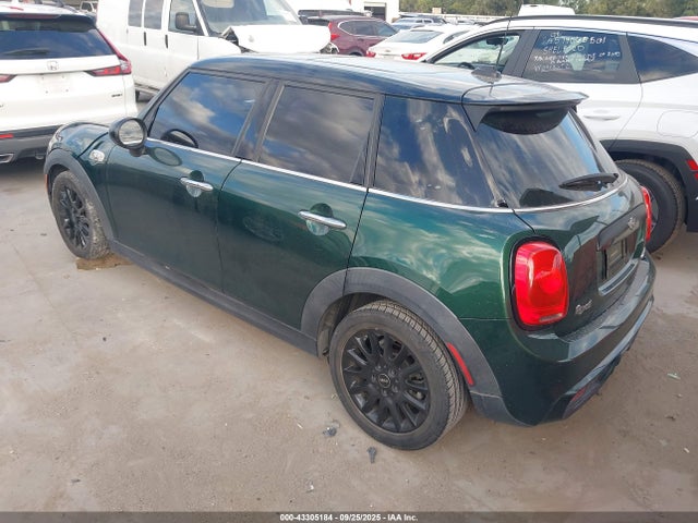 2016 MINI HARDTOP WMWXU3C59G2D29290 Photo 2