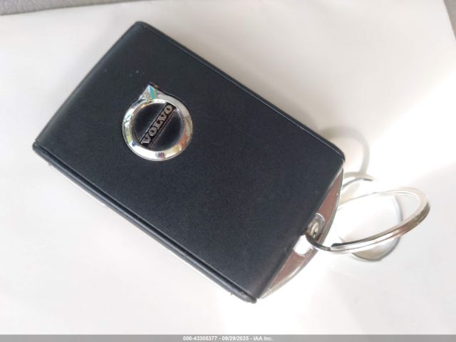 2019 VOLVO XC60 YV4A22RK8K1345382 Photo 10