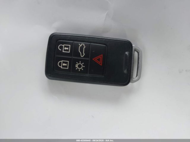 2015 VOLVO XC60 YV4612RK7F2757513 Photo 10