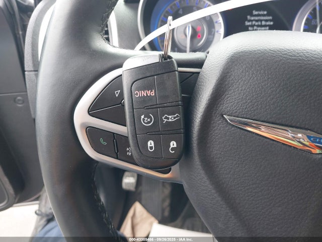 2C3CCAEGXJH207867 Chrysler 300