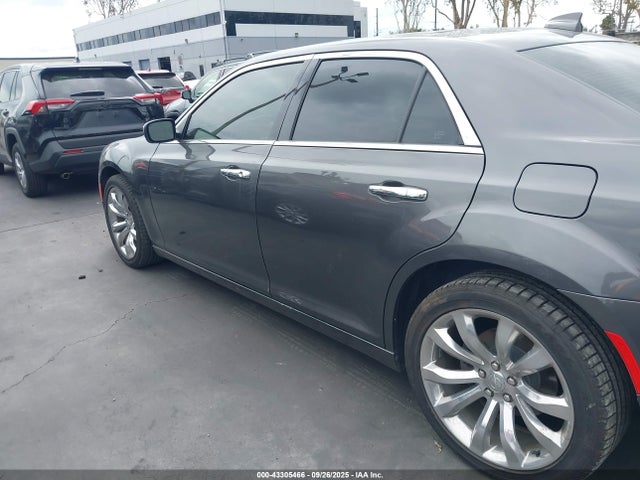 2C3CCAEGXJH207867 Chrysler 300