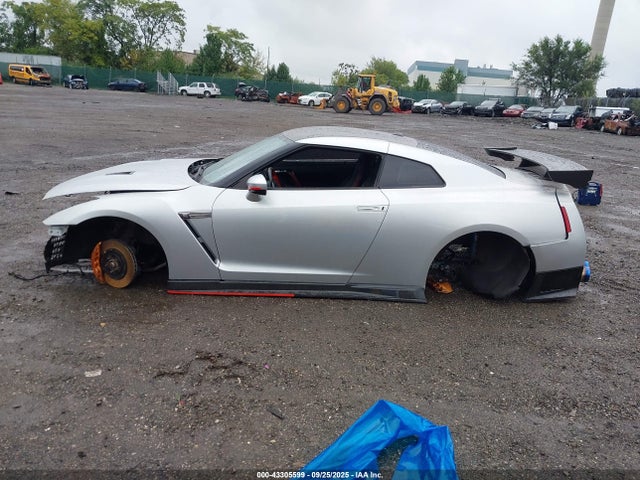 43305599 :رقم المزاد ، JN1AR5EF3CM250952 vin ، 2012 Nissan Gt-r مزاد بيع
