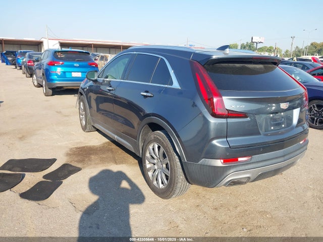 2019 CADILLAC XT4 1GYFZCR41KF177822 Photo 2