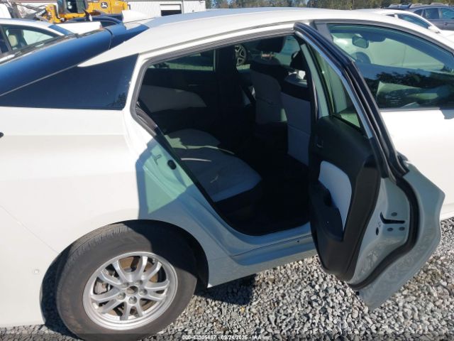 2019 TOYOTA PRIUS JTDKARFU5K3077064 Photo 7