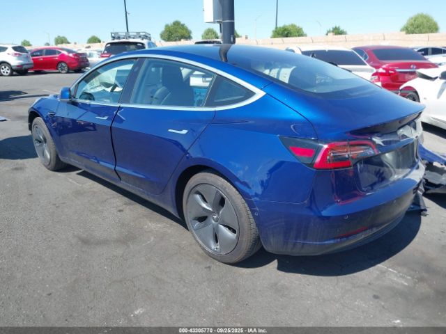 2018 TESLA MODEL 3 5YJ3E1EA5JF041958 Photo 2