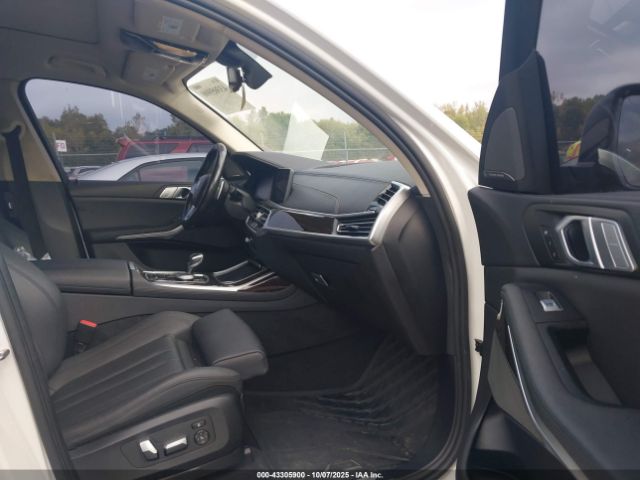 2020 BMW X7 5UXCW2C07L9A00663 Photo 4