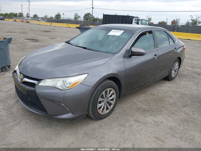 Toyota CAMRY LE 2015 4T1BF1FK6FU949118 Image 2