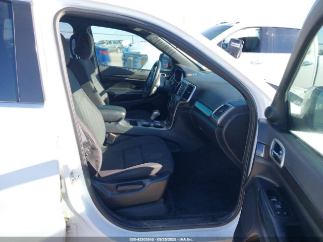 2018 JEEP GRAND CHEROKEE 1C4RJEAG5JC185577 Photo 4