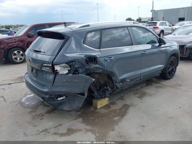 2024 VOLKSWAGEN TAOS 3VVEX7B25RM109316 Photo 3