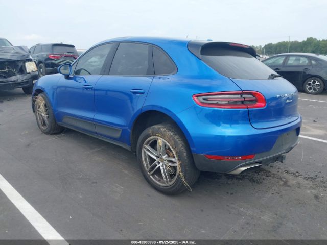 2017 PORSCHE MACAN WP1AA2A55HLB02216 Photo 2