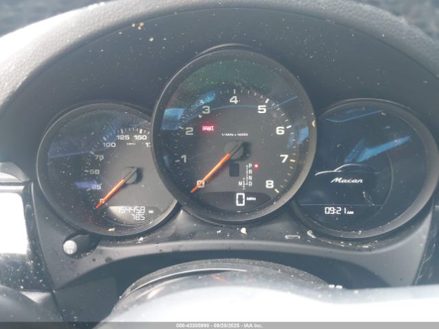 2017 PORSCHE MACAN WP1AA2A55HLB02216 Photo 6