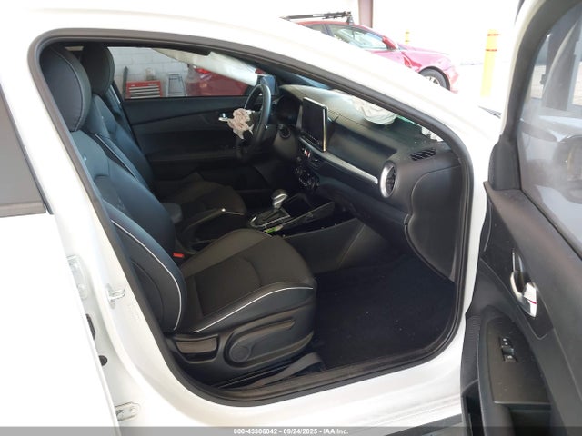 3KPF54AD1PE656682 KIA mpi nu
