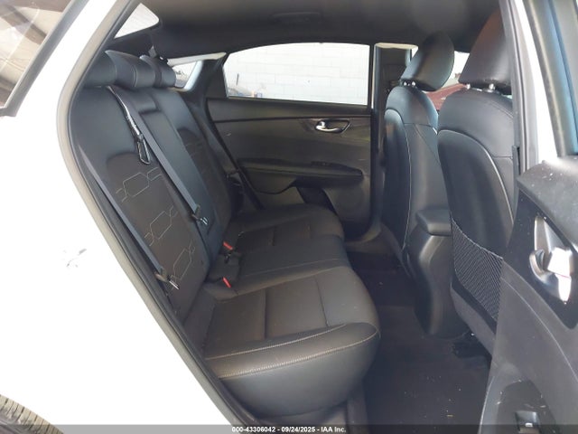 3KPF54AD1PE656682 KIA mpi nu