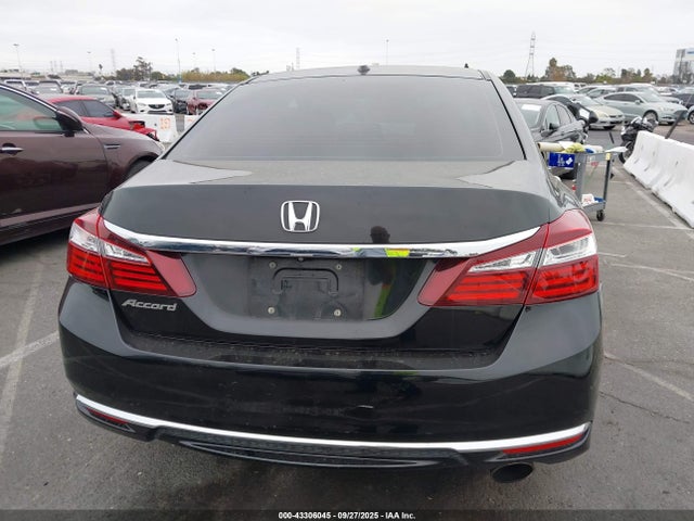 1HGCR2F84HA112416 Honda k24w1