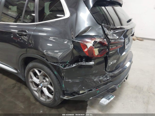 WBX57DP08NN169677 BMW X3