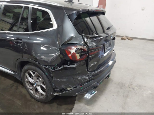 WBX57DP08NN169677 BMW X3