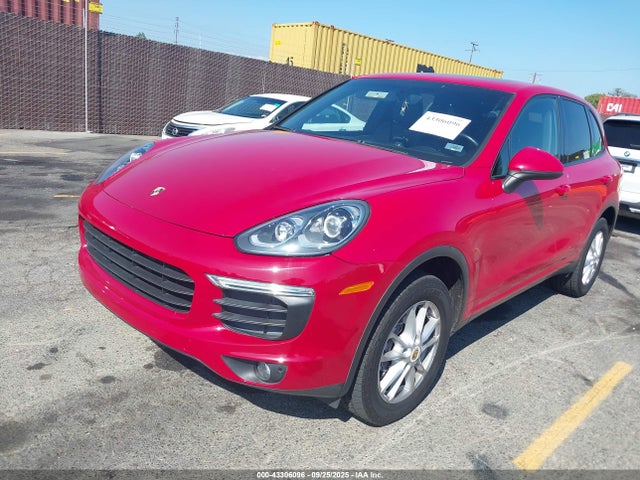 Porsche Cayenne 2016 WP1AA2A22GKA12838 Image 2