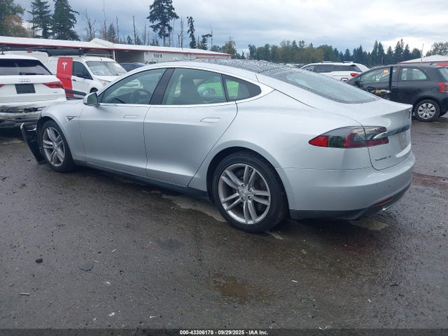 2013 TESLA MODEL S 5YJSA1CG1DFP27448 Photo 2