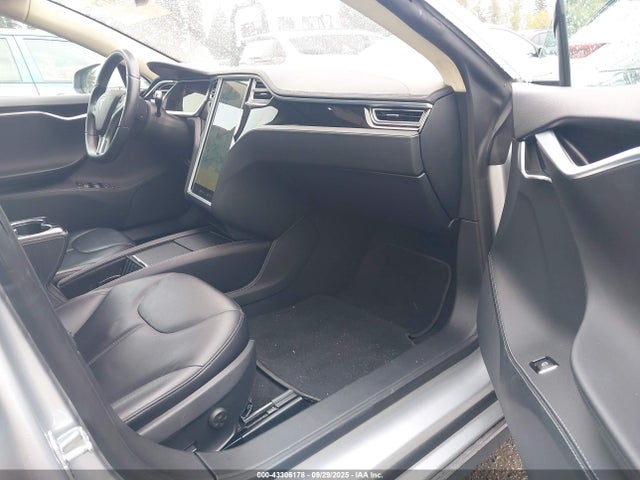 2013 TESLA MODEL S 5YJSA1CG1DFP27448 Photo 4