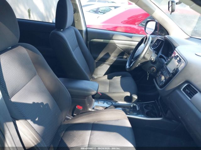 2017 MITSUBISHI OUTLANDER JA4AD2A30HZ012938 Photo 4