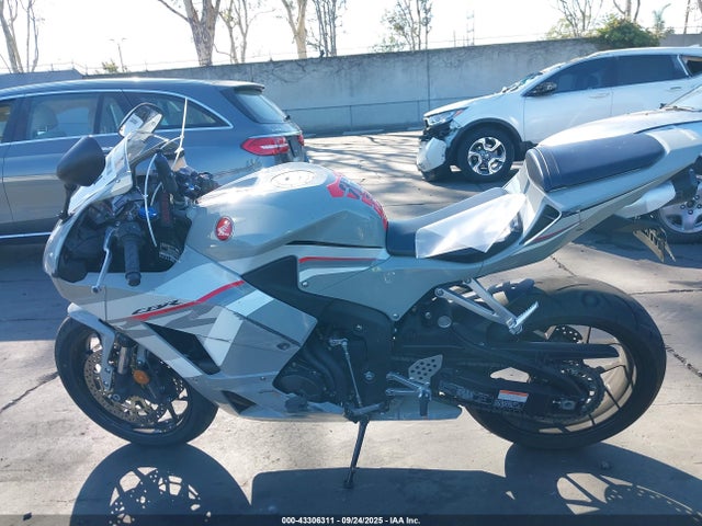 Honda Cbr600 Rr 2025 JH2PC40H3SK200422 Image 14