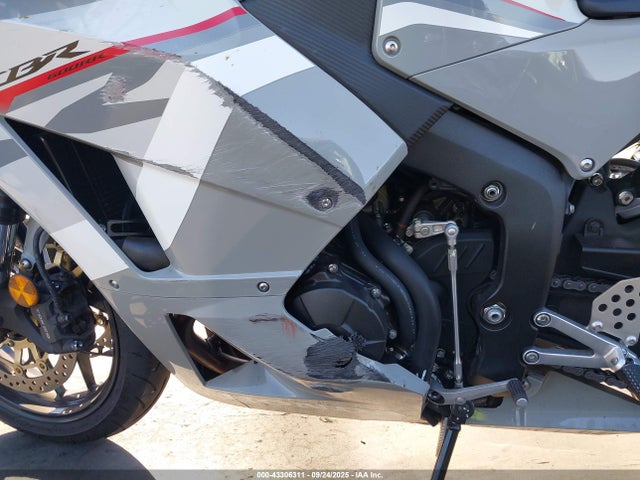 Honda Cbr600 Rr 2025 JH2PC40H3SK200422 Image 9