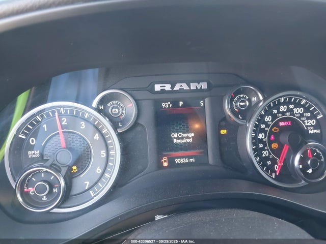RAM 1500 2023 1C6RREFG4PN670346 Image 7