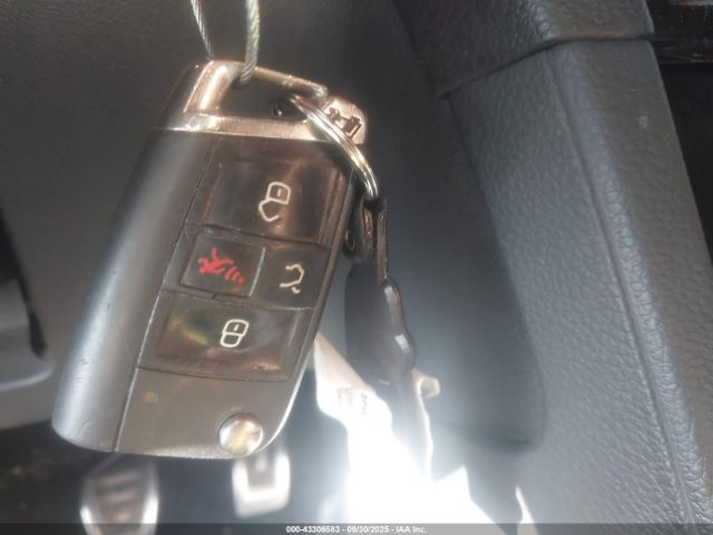 2018 VOLKSWAGEN GOLF R WVWWF7AU4JW197949 Photo 10