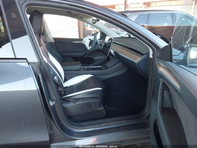 2023 TESLA MODEL Y 7SAYGDED3PF944424 Photo 4