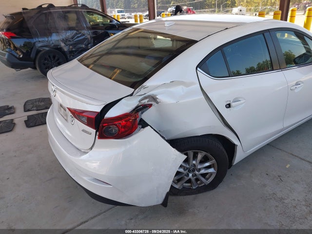 JM1BM1V74E1113315 Mazda pe