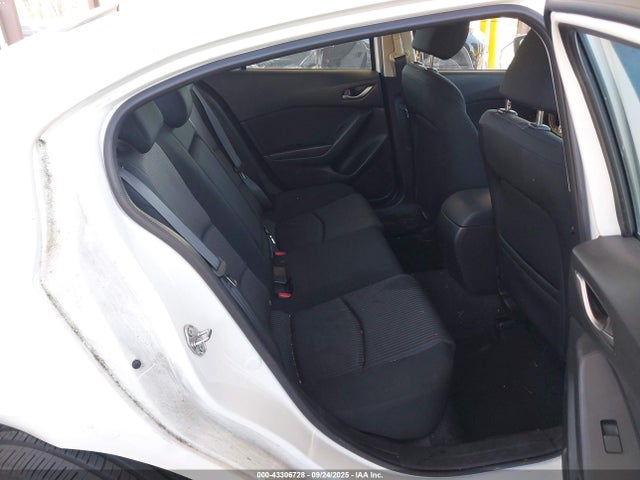 JM1BM1V74E1113315 Mazda pe