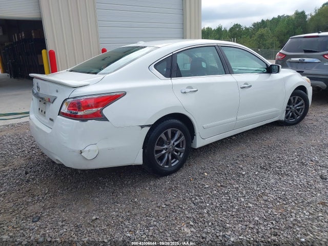 1N4AL3AP2FN903454 Nissan 2015