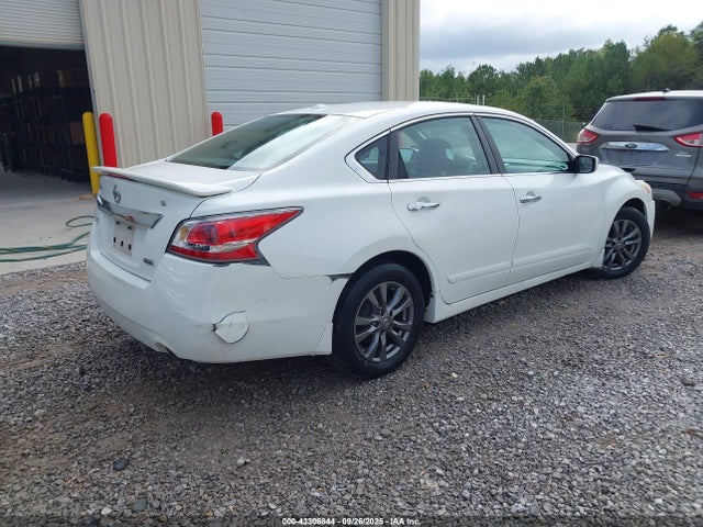 1N4AL3AP2FN903454 Nissan 2015
