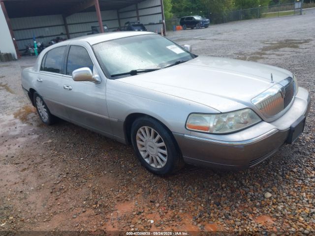 2004 LINCOLN TOWN CAR 1LNHM81WX4Y662048