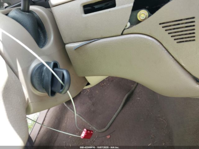 2004 LINCOLN TOWN CAR 1LNHM81WX4Y662048 Photo 10