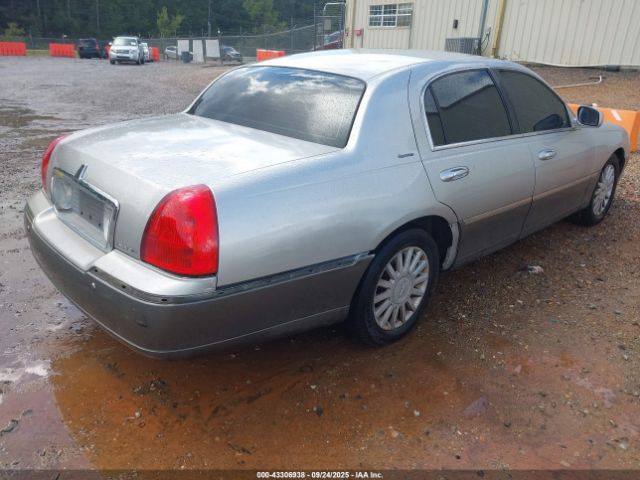 2004 LINCOLN TOWN CAR 1LNHM81WX4Y662048 Photo 3