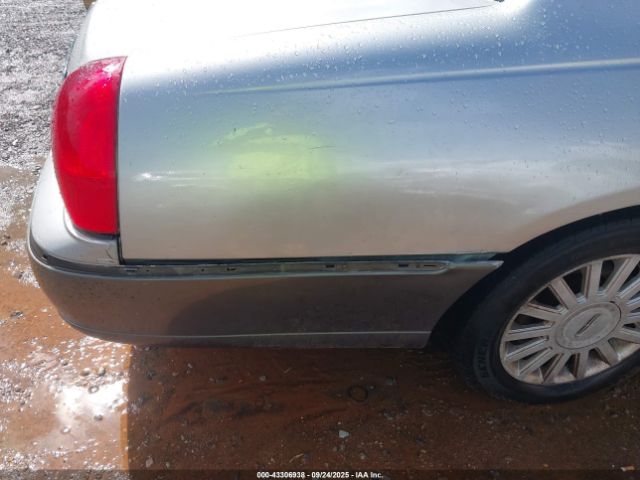 2004 LINCOLN TOWN CAR 1LNHM81WX4Y662048 Photo 5