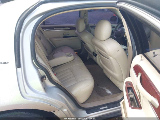 2004 LINCOLN TOWN CAR 1LNHM81WX4Y662048 Photo 7