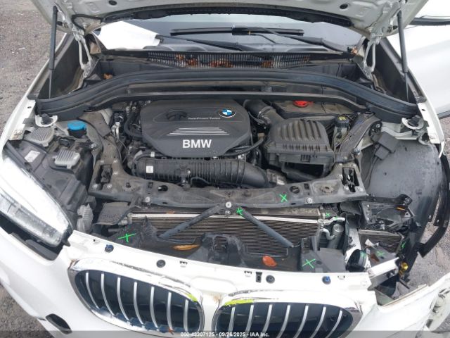 2016 BMW X1 WBXHT3Z37G4A50685 Photo 9