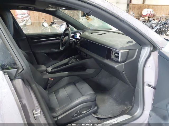 2025 PORSCHE MACAN ELECTRIC WP1AA2XA1SL001716 Photo 4