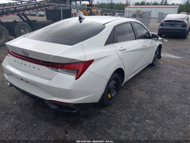 2022 Hyundai Elantra Sel მანქანა იყიდება აუქციონზე, vin: 5NPLN4AG0NH060341, აუქციონის ნომერი: 43307345