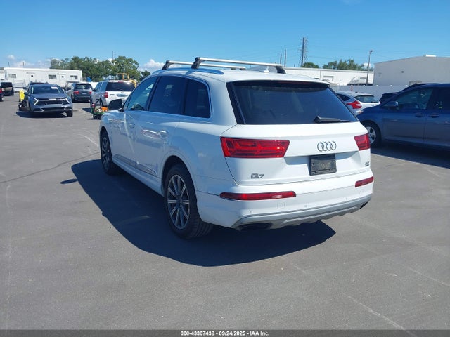 2017 AUDI Q7 WA1LAAF72HD020494 Photo 2