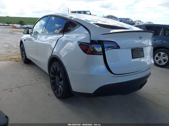 2022 TESLA MODEL Y 7SAYGDEF1NF312195 Photo 2