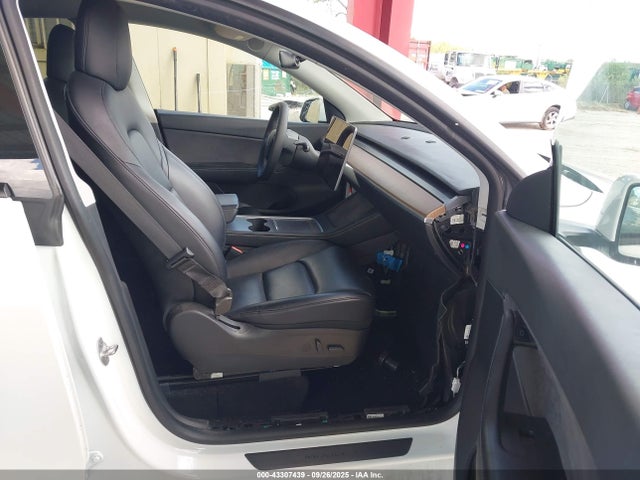 2022 TESLA MODEL Y 7SAYGDEF1NF312195 Photo 4