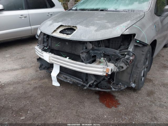 2021 CHRYSLER PACIFICA HYBRID 2C4RC1S74MR517814 Photo 5
