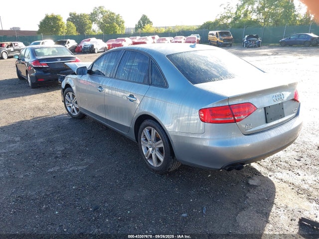 2011 AUDI A4 WAUBFAFL8BA056745 Photo 2