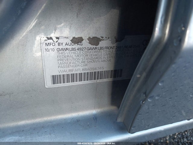 2011 AUDI A4 WAUBFAFL8BA056745 Photo 8
